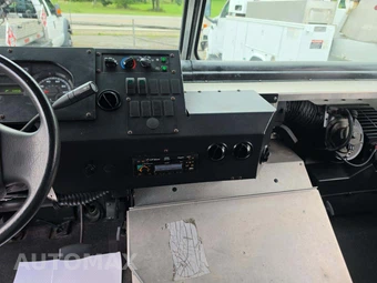 2014 Ford Super Duty E-350 Stripped Chassis DRW - miniatura 10