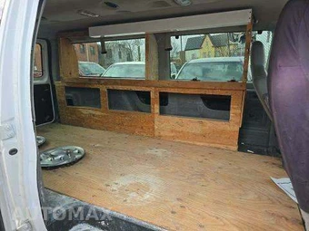 2014 Ford Super Duty E-350 Wagon XL 138.0" WB - miniatura 15