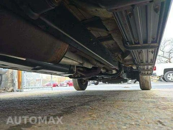 2014 Ford Super Duty E-350 Wagon XL 138.0" WB - miniatura 16