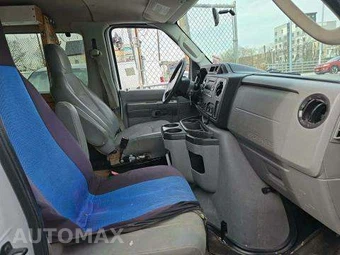 2014 Ford Super Duty E-350 Wagon XL 138.0" WB - miniatura 17