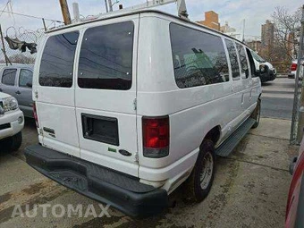 2014 Ford Super Duty E-350 Wagon XL 138.0" WB - miniatura 3