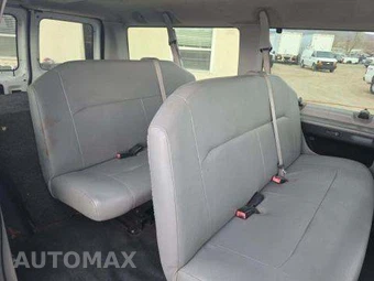 2014 Ford Super Duty E-350 Wagon XL 138.0" WB - miniatura 15