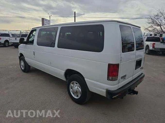2014 Ford Super Duty E-350 Wagon XL 138.0" WB - miniatura 2