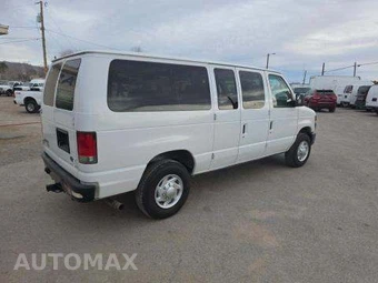 2014 Ford Super Duty E-350 Wagon XL 138.0" WB - miniatura 3