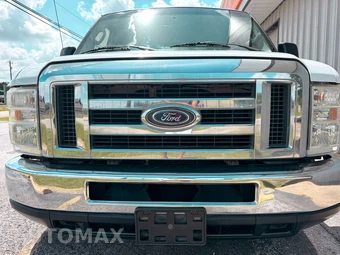 2014 Ford Super Duty E-350 Wagon XLT 138.0" WB - miniatura 12