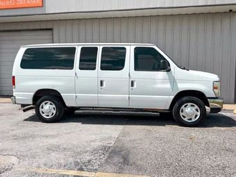 2014 Ford Super Duty E-350 Wagon XLT 138.0" WB - miniatura 15