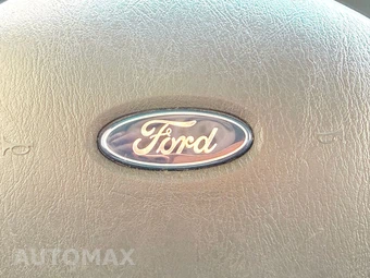 2014 Ford Super Duty E-350 Wagon XLT 138.0" WB - miniatura 36