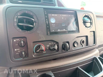 2014 Ford Super Duty E-350 Wagon XLT 138.0" WB - miniatura 39