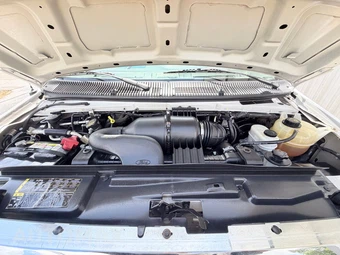 2014 Ford Super Duty E-350 Wagon XLT 138.0" WB - miniatura 53