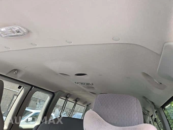 2014 Ford Super Duty E-350 Wagon XLT 138.0" WB – miniatura 11