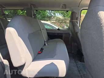 2014 Ford Super Duty E-350 Wagon XLT 138.0" WB – miniatura 13