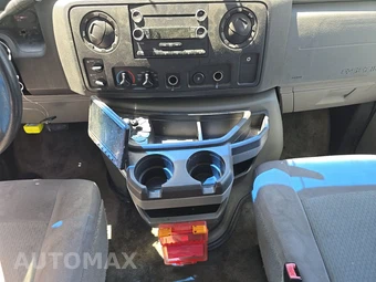 2014 Ford Super Duty E-350 Wagon XLT 138.0" WB - miniatura 11