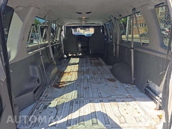 2014 Ford Super Duty E-350 Wagon XLT 138.0" WB – miniatura 15