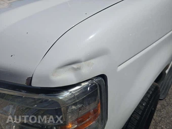 2014 Ford Super Duty E-350 Wagon XLT 138.0" WB – miniatura 21