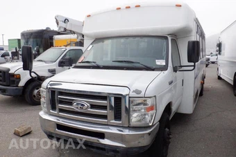 2014 Ford Super Duty E-450 Cutaway DRW