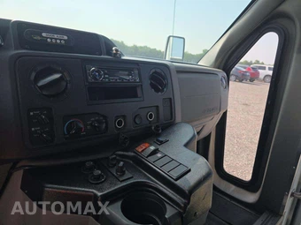 2014 Ford Super Duty E-450 Cutaway DRW - miniatura 10
