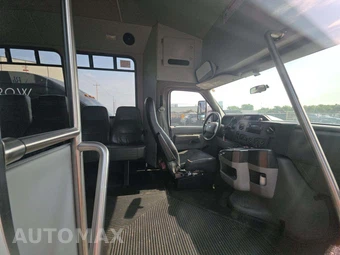 2014 Ford Super Duty E-450 Cutaway DRW - miniatura 16