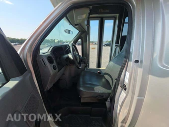 2014 Ford Super Duty E-450 Cutaway DRW - miniatura 6