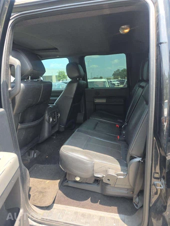 2014 Ford Super Duty F-250 Lariat Crew Cab Medium Bed - miniatura 10