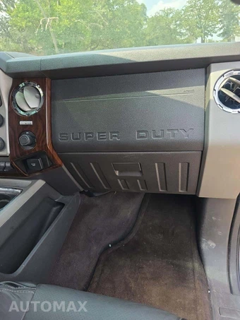 2014 Ford Super Duty F-250 Lariat Crew Cab Medium Bed - miniatura 16