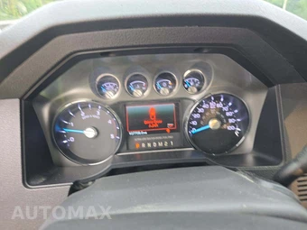 2014 Ford Super Duty F-250 Lariat Crew Cab Medium Bed - miniatura 9