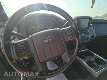 2014 Ford Super Duty F-250 Lariat Crew Cab Medium Bed - miniatura 10