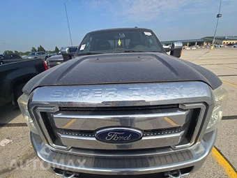 2014 Ford Super Duty F-250 Lariat Crew Cab Medium Bed - miniatura 15