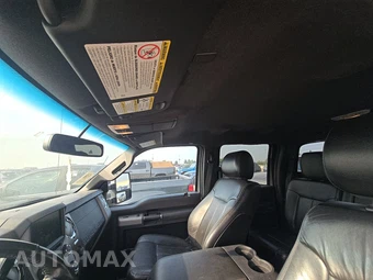 2014 Ford Super Duty F-250 Lariat Crew Cab Medium Bed - miniatura 17