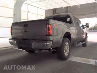 2014 Ford Super Duty F-250 Lariat Crew Cab Medium Bed - miniatura 4