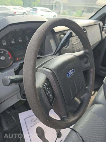 2014 Ford Super Duty F-250 XL Crew Cab Medium Bed - miniatura 18
