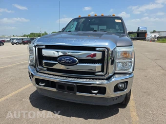 2014 Ford Super Duty F-250 XLT Crew Cab Medium Bed - miniatura 2
