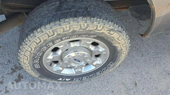 2014 Ford Super Duty F-250 XLT Crew Cab Medium Bed - miniatura 23