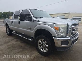 2014 Ford Super Duty F-250 XLT Crew Cab Medium Bed - miniatura 3