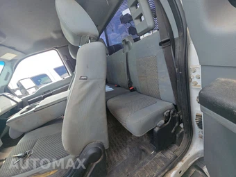 2014 Ford Super Duty F-350 Cab Chassis XL Extended Cab w/Rear Doors - miniatura 13