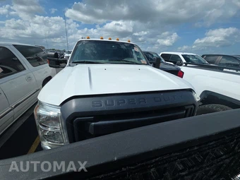 2014 Ford Super Duty F-350 Cab Chassis XL Extended Cab w/Rear Doors - miniatura 2