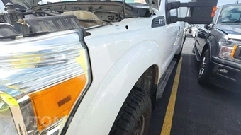 2014 Ford Super Duty F-350 Cab Chassis XL Extended Cab w/Rear Doors - miniatura 29