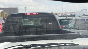2014 Ford Super Duty F-350 Cab Chassis XL Extended Cab w/Rear Doors - miniatura 32