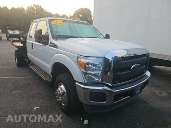 2014 Ford Super Duty F-350 Cab Chassis XL Extended Cab w/Rear Doors DRW - miniatura 3