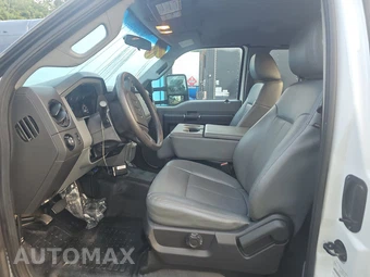 2014 Ford Super Duty F-350 Cab Chassis XL Extended Cab w/Rear Doors DRW - miniatura 7