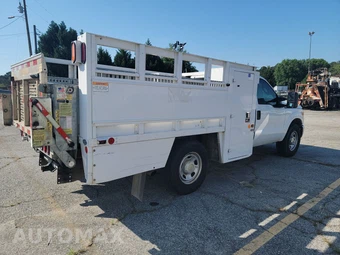 2014 Ford Super Duty F-350 Cab Chassis XL Regular Cab - miniatura 4