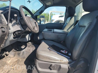 2014 Ford Super Duty F-350 Cab Chassis XL Regular Cab - miniatura 7