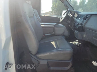 2014 Ford Super Duty F-350 Cab Chassis XL Regular Cab - miniatura 8