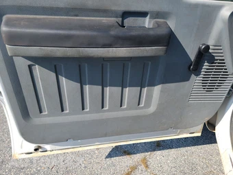 2014 Ford Super Duty F-350 Cab Chassis XL Regular Cab - miniatura 9