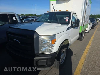 2014 Ford Super Duty F-350 Cab Chassis XL Regular Cab