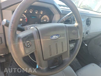 2014 Ford Super Duty F-350 Cab Chassis XL Regular Cab - miniatura 11