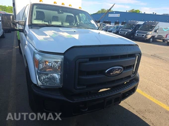 2014 Ford Super Duty F-350 Cab Chassis XL Regular Cab - miniatura 2