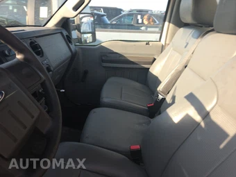 2014 Ford Super Duty F-350 Cab Chassis XL Regular Cab - miniatura 7