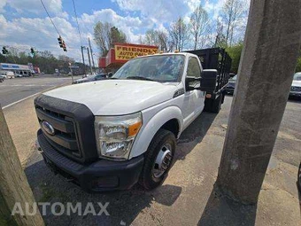 2014 Ford Super Duty F-350 Cab Chassis XL Regular Cab DRW