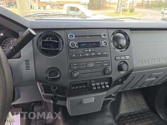 2014 Ford Super Duty F-350 Cab Chassis XL Regular Cab DRW - miniatura 10