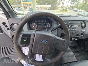 2014 Ford Super Duty F-350 Cab Chassis XL Regular Cab DRW - miniatura 18